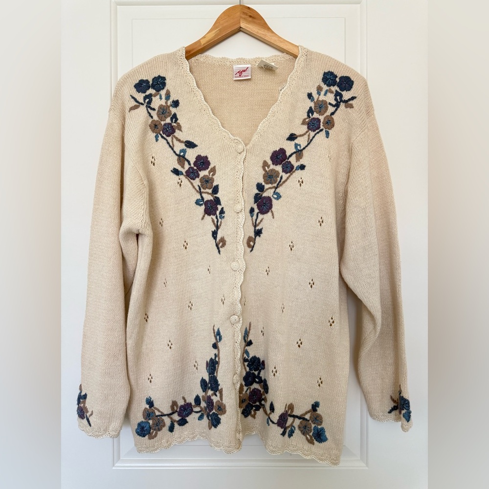 Vintage 90s Graff Coquette Cottagecore Floral Embroidered Knit Cardigan Sweater
